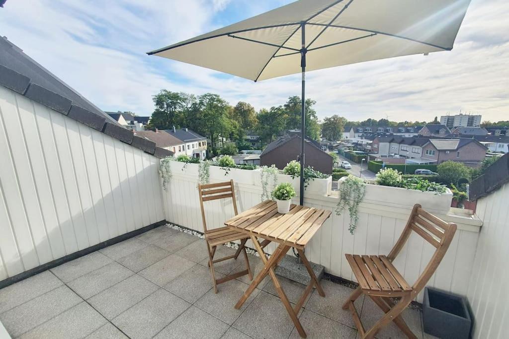 Modernes Und Ruhiges Appartement Mit Loggia Marl Exterior photo