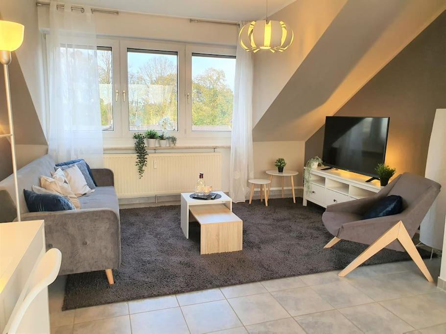 Modernes Und Ruhiges Appartement Mit Loggia Marl Exterior photo