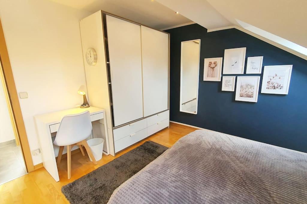 Modernes Und Ruhiges Appartement Mit Loggia Marl Exterior photo