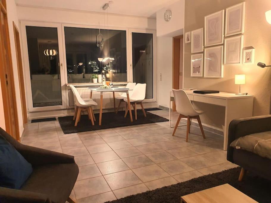Modernes Und Ruhiges Appartement Mit Loggia Marl Exterior photo