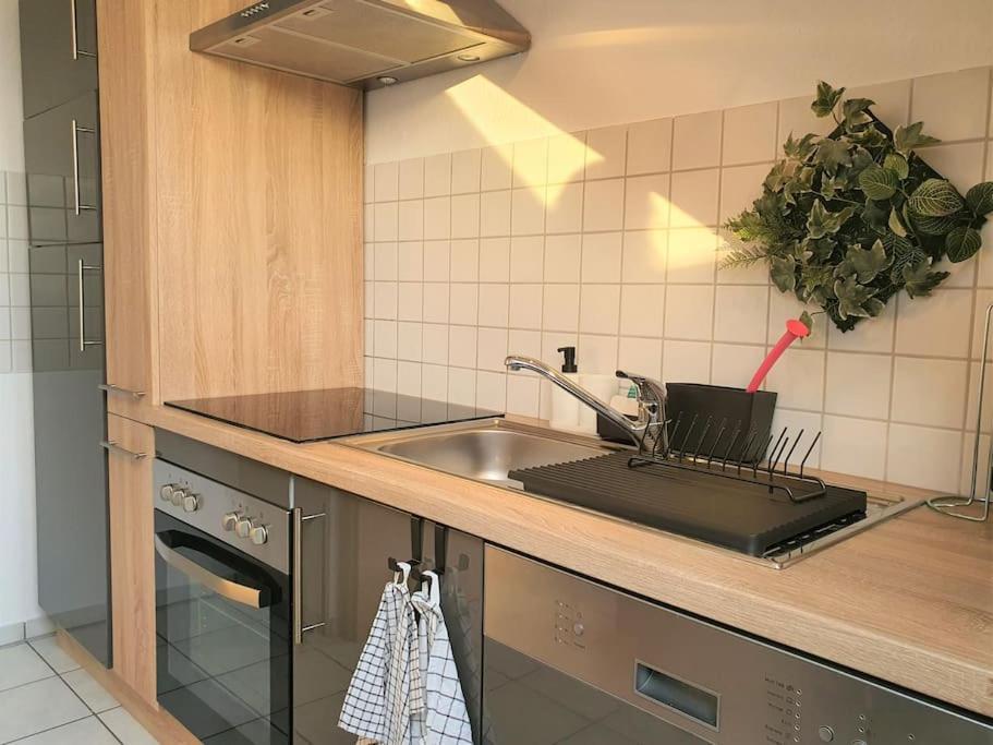 Modernes Und Ruhiges Appartement Mit Loggia Marl Exterior photo